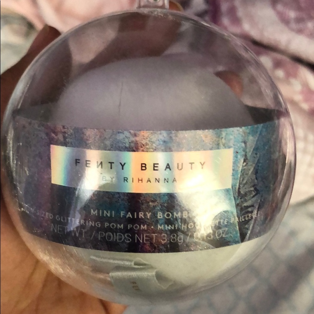 ⭐️⭐️sold on another app⭐️⭐️Fenty Beauty Fairy Bomb